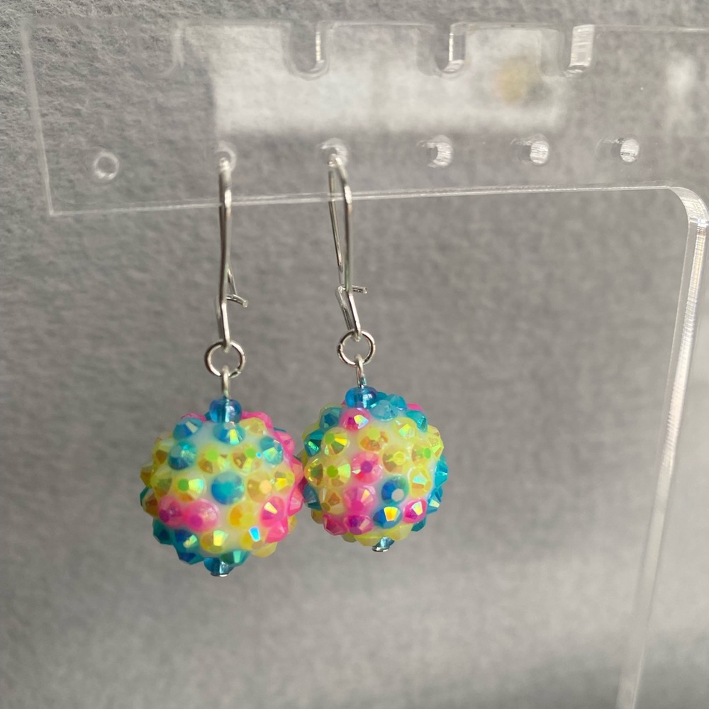 ⭐️HANDMADE blue‎ yellow pink disco ball beads